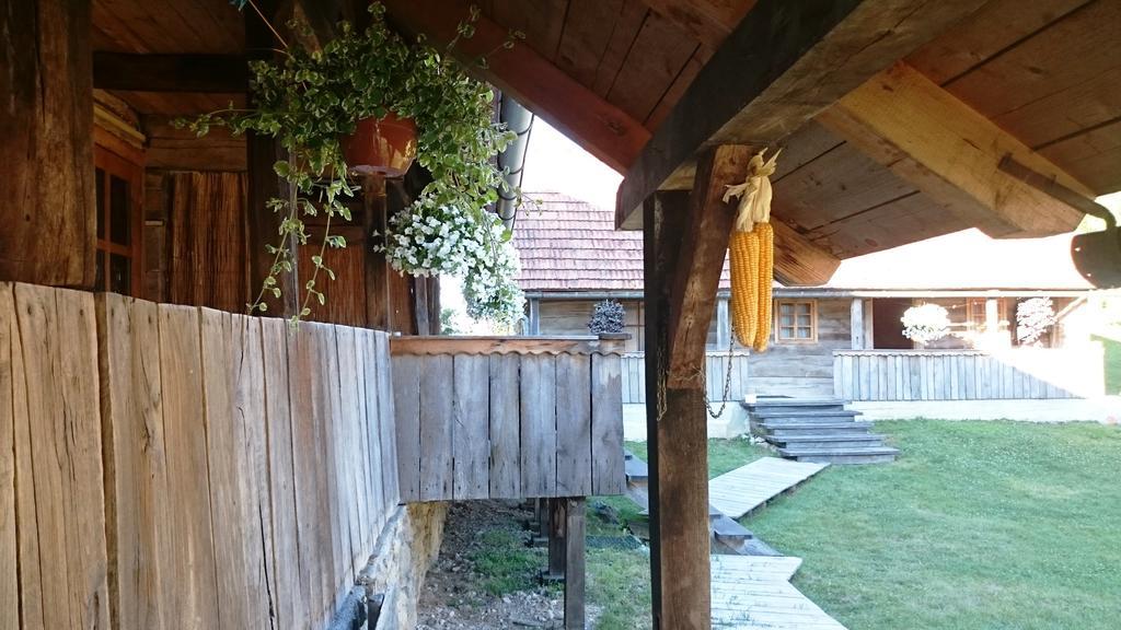 Rustic Home Mia Duga Resa Phòng bức ảnh