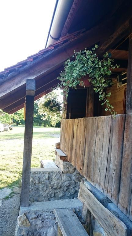 Rustic Home Mia Duga Resa Phòng bức ảnh